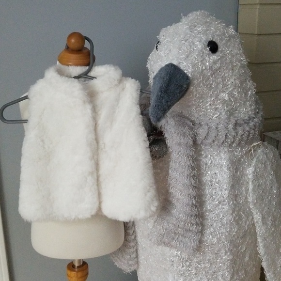 Carter's Faux Fur Vest - NWOT - Picture 1 of 4